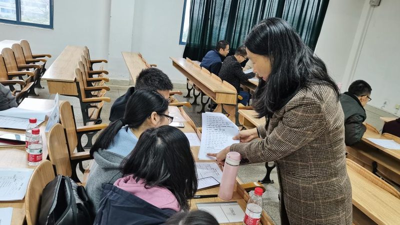 全日制研究生培训：如何选择适合自己的课程？**