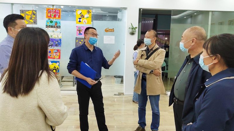小标题：误区一：盲目追求低价辅导